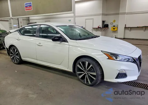 2021 Nissan Altima Sr из США, поврежденный, VIN 1N4BL4CV4MN415738